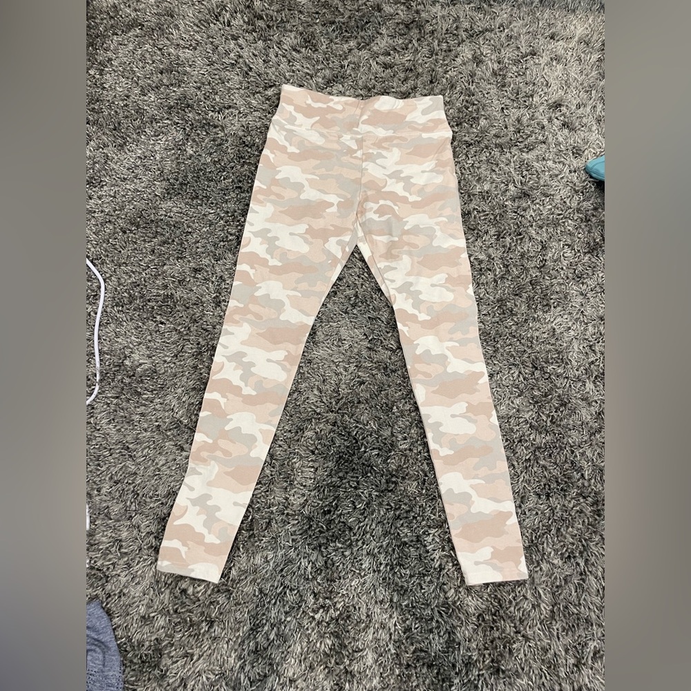 Camo capri leggings